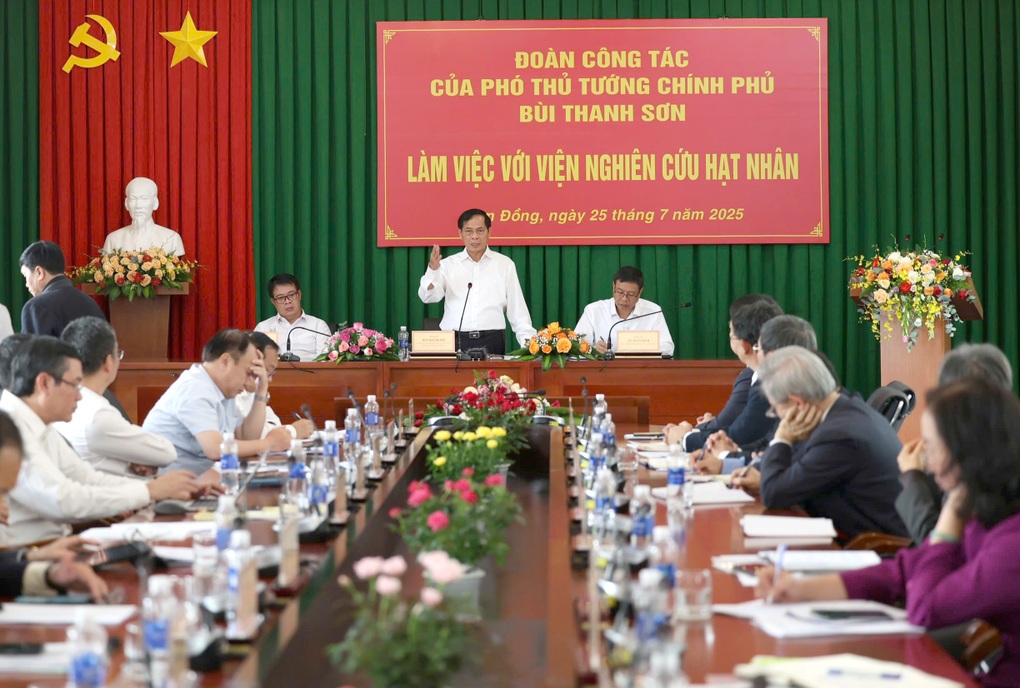 Phó Thủ tướng đề nghị làm chủ công nghệ lõi nghiên cứu hạt nhân - 3 Phó Thủ tướng đề nghị làm chủ công nghệ lõi nghiên cứu hạt nhân - 3
