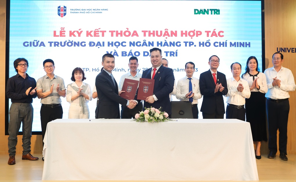 Hợp tác giữa Dân trí - Đại học Ngân hàng TPHCM: Thêm thông tin tài chính hữu ích đến độc giả - 3 Hợp tác giữa Dân trí - Đại học Ngân hàng TPHCM: Thêm thông tin tài chính hữu ích đến độc giả - 3