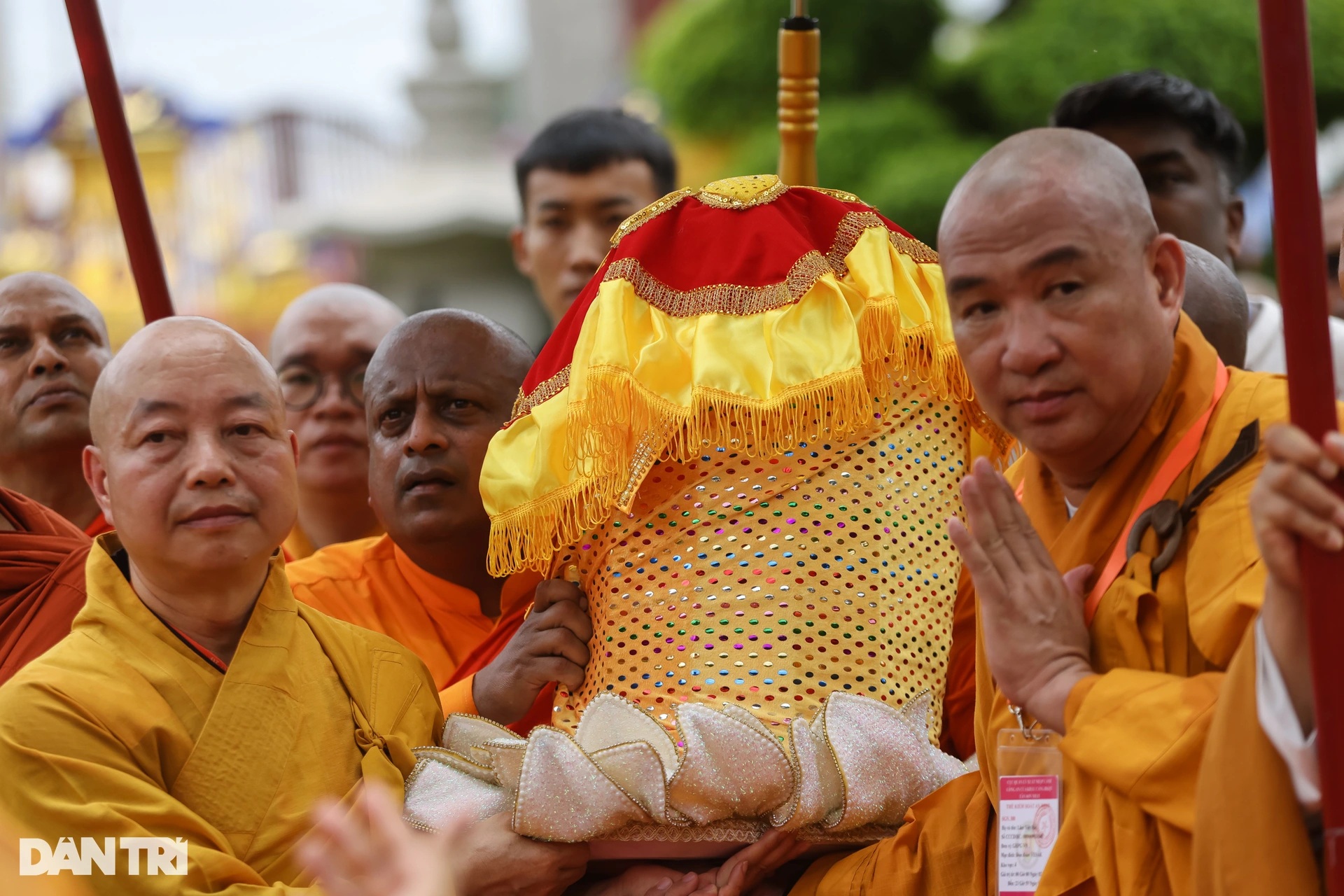 Xá lợi Đức Phật Thích Ca Mâu Ni được rước về Việt Nam - 2 Xá lợi Đức Phật Thích Ca Mâu Ni được rước về Việt Nam - 2