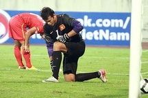 Tấn Trường trở lại đội tuyển, thủ môn Bùi Tiến Dũng có thêm động lực