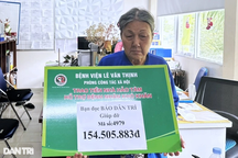 Nhận 154 triệu đồng giúp đỡ, mẹ nghèo bán vé số chạnh buồn vì con đã mất