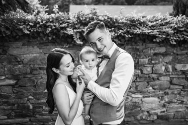 Thủ thành gốc Việt Filip Nguyễn tổ chức đám cưới