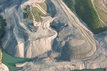 Khai thác than núp bóng nghĩa trang: Hàng trăm nghìn tấn than đã “bốc hơi”?