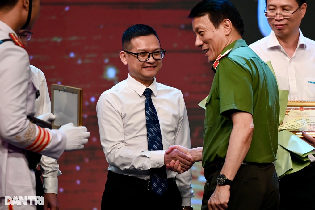 Lớp lớp thế hệ nhà báo đã tiên phong đấu tranh với giặc nội xâm, tiêu cực - 2