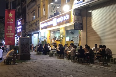 Tiệm trà chanh "hồi sức", bật dậy nhờ nắng nóng