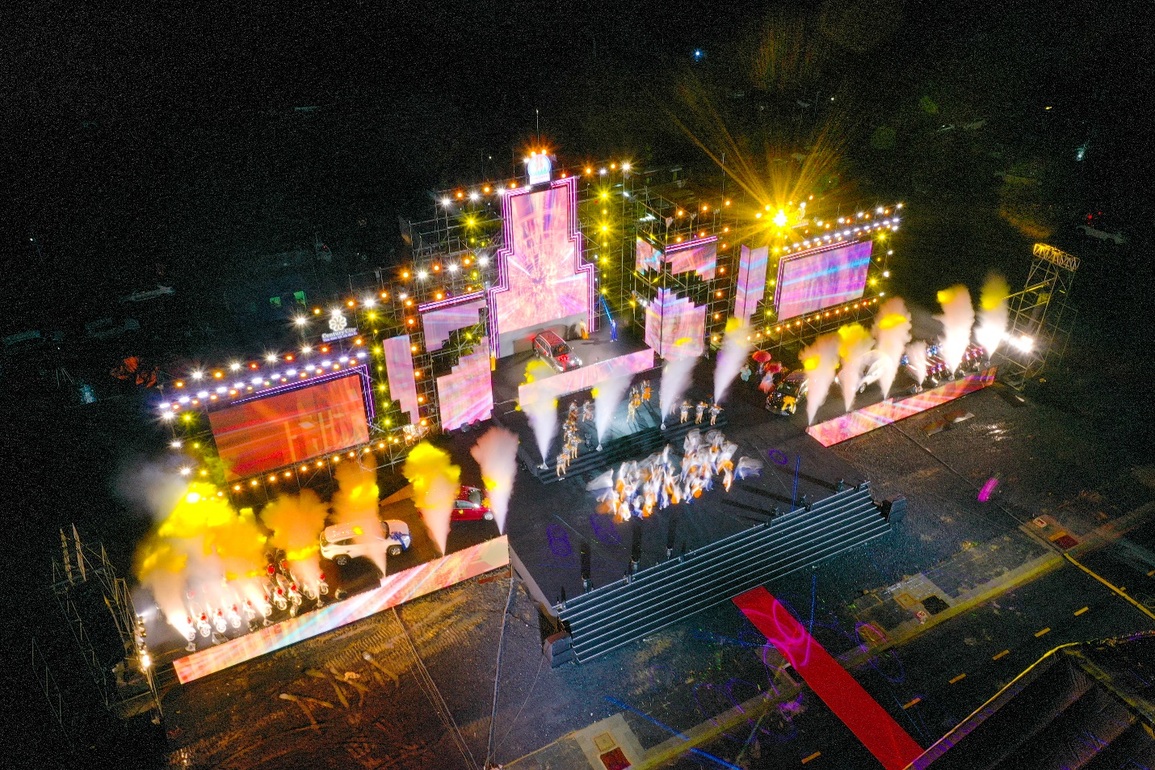 Nhiều giải thưởng lớn cùng tiết mục ấn tượng trong sự kiện tri ân khách hàng Century City - 1 Nhiều giải thưởng lớn cùng tiết mục ấn tượng trong sự kiện tri ân khách hàng Century City - 1