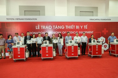 Quỹ Toyota Việt Nam trao tặng thiết bị y tế cho 8 bệnh viện tại  tỉnh Lai Châu