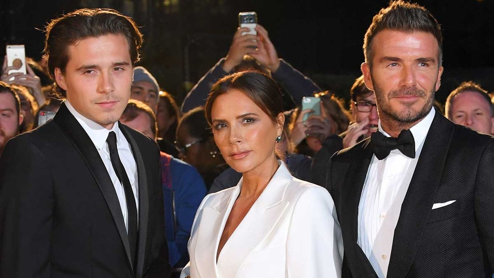 Phản ứng của vợ chồng Beckham khi con trai cả né mặt, hờ hững với gia đình - 2 Phản ứng của vợ chồng Beckham khi con trai cả né mặt, hờ hững với gia đình - 2