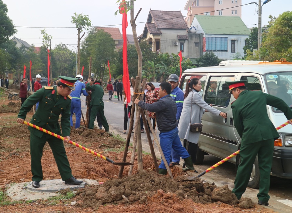 Trồng nhiều cây xanh dịp “Tết trồng cây” đầu Xuân Canh Tý - 3 Trồng nhiều cây xanh dịp “Tết trồng cây” đầu Xuân Canh Tý - 3