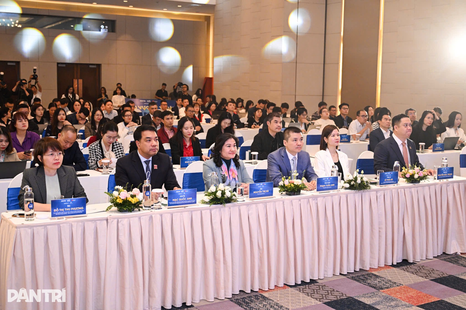 Toàn cảnh hội thảo thực thi ESG bằng khoa học công nghệ - 2 Toàn cảnh hội thảo thực thi ESG bằng khoa học công nghệ - 2