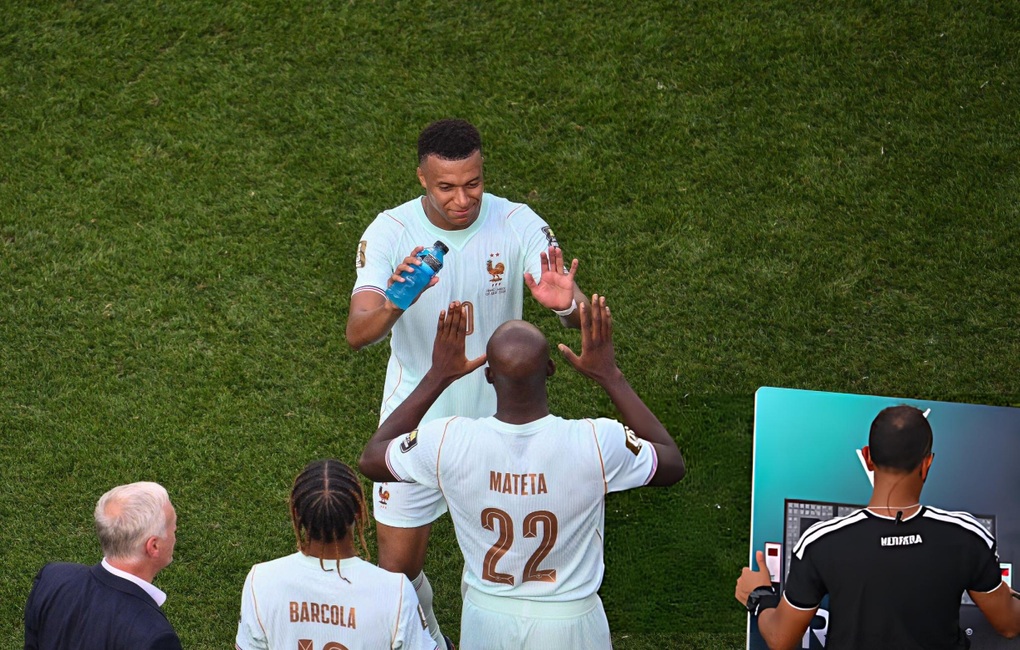 HLV Deschamps ca ngợi Mbappe sau khi Pháp vào bán kết World Cup - 2