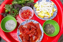 Độc lạ món sứa "hạ hỏa", được ví  là sashimi phiên bản Việt
