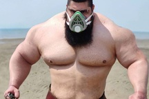 Võ sĩ nặng 175kg, cao 1m80 thách đấu cả thế giới