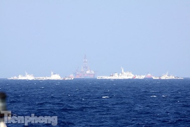 Clip mới nhất: Tàu và máy bay quân sự Trung Quốc uy hiếp tàu Việt Nam