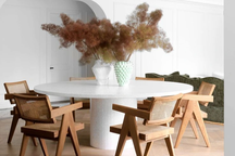 Nên chọn bàn ăn tròn hay bàn ăn chữ nhật?