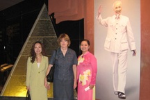 Yêu quê hương, sẽ yêu tiếng Việt