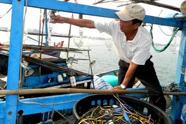 Tàu hải cảnh Trung Quốc hăm dọa thế nào cũng phải đi biển