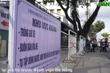 Lấy lại vỉa hè Bệnh viện Đà Nẵng khi bị "xí phần" để giữ xe