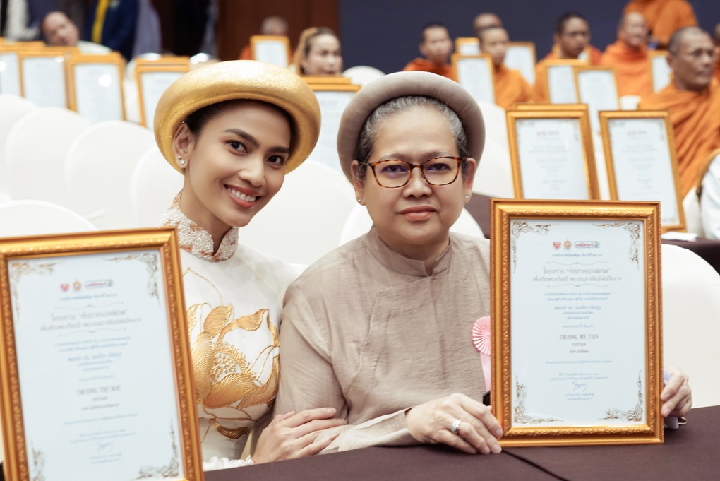 Mỹ nhân ăn chay Trương Thị May: Sắc vóc thăng hạng, đón tin vui ở tuổi 36 - 5 Mỹ nhân ăn chay Trương Thị May: Sắc vóc thăng hạng, đón tin vui ở tuổi 36 - 5