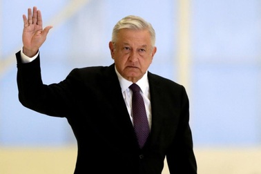 Tổng thống Mexico tình nguyện tiêm vắc xin Covid-19 của Nga