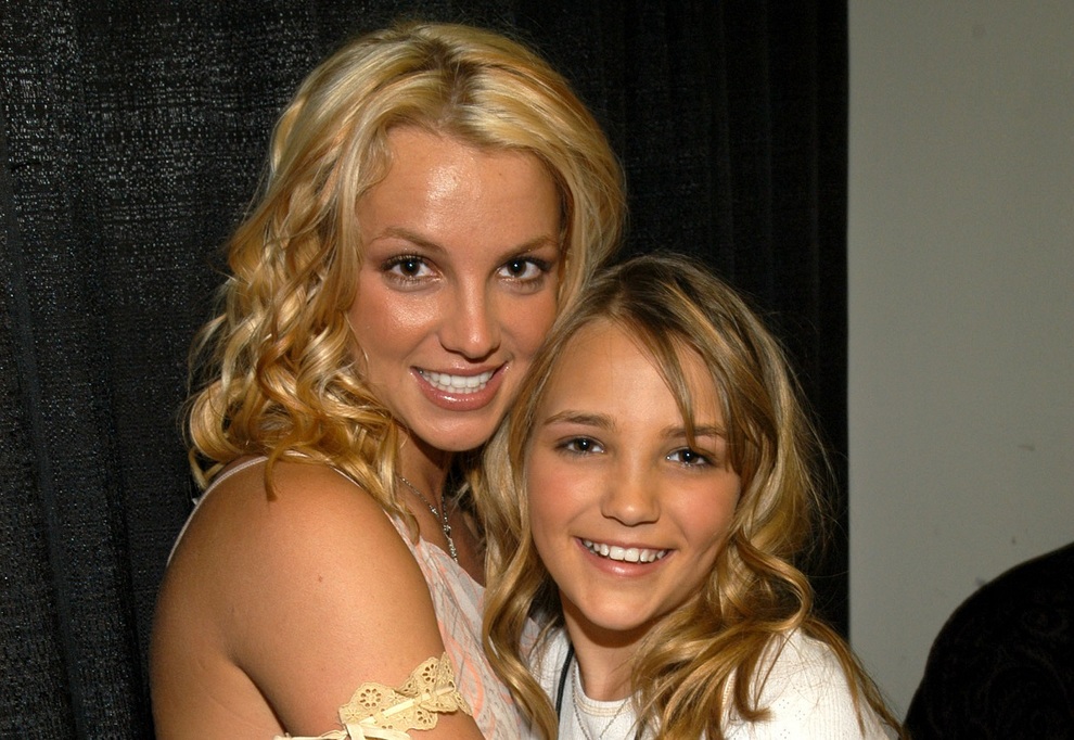 Em gái nói gì khi Britney Spears nhận mình sống như nô lệ? - 3 Em gái nói gì khi Britney Spears nhận mình sống như nô lệ? - 3
