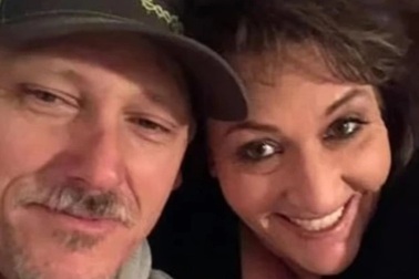 Vợ giấu nhân tình trong nhà suốt một năm mà chồng không hay biết