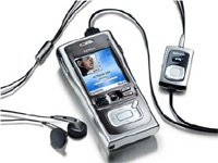 ĐTDĐ có ổ cứng “hạ bệ” MP3