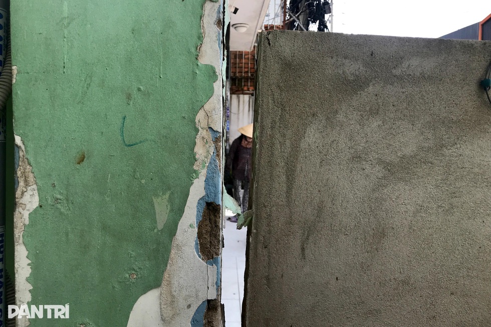 Nhà cửa nứt toác trong đêm ở TPHCM - 5