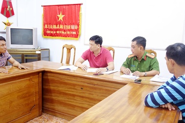 Tranh giành chở khách, 2 thanh niên mang dao đến tận nhà chém người