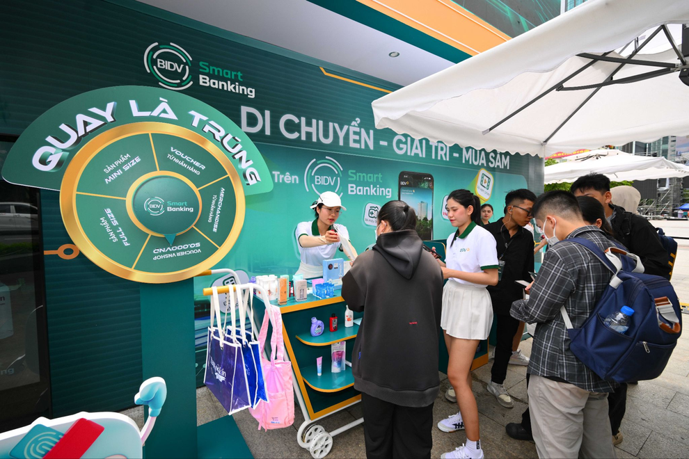 BIDV SmartBanking tặng hàng nghìn vé Fanzone đêm nhạc hội BIDV Music Festival - 1