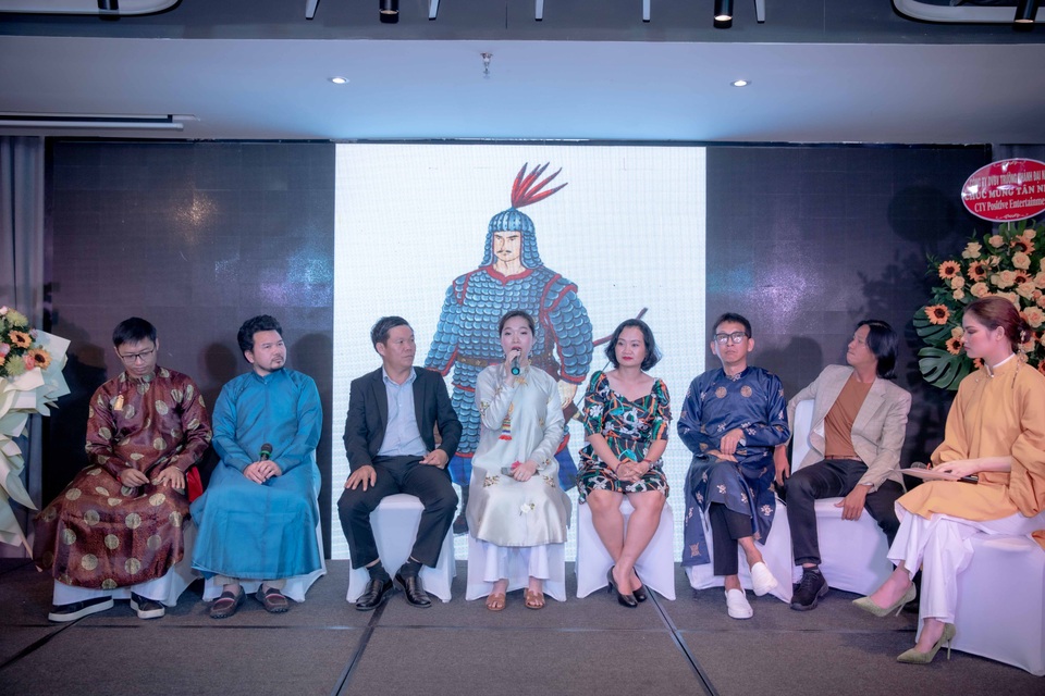Sau Phượng Khấu, đạo diễn Huỳnh Tuấn Anh công bố Huyết Rồng - 2 Sau Phượng Khấu, đạo diễn Huỳnh Tuấn Anh công bố Huyết Rồng - 2