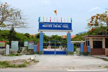 Nữ sinh lớp 12 đánh bạn tơi tả vì mâu thuẫn trên mạng xã hội