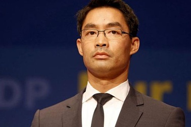 Phó thủ tướng Đức gốc Việt từ chức