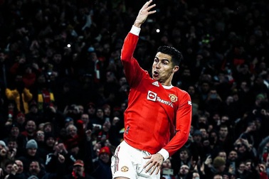 C.Ronaldo giận dữ: Chiến đấu vì Man Utd hay vì… bản thân?