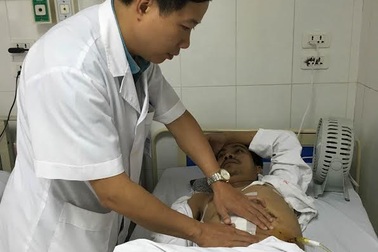 Ghép thận tự thân cứu sống nam thanh niên tai nạn nguy kịch