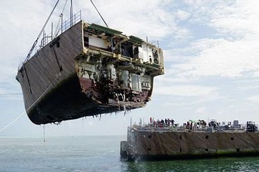 Philippines đòi Mỹ 1,4 triệu USD tiền phạt vụ tàu mắc cạn 