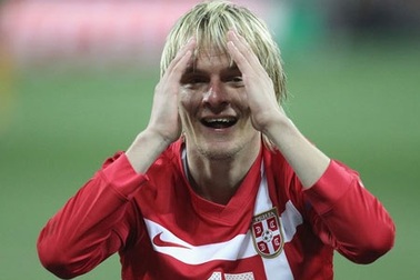 Chiêu mộ Krasic, Juve hết suất mua “lính lê dương”