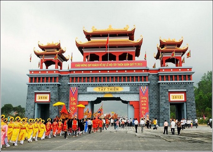 10 ngôi đền, chùa linh thiêng nhất miền Bắc nên đi lễ đầu năm 2020 để cầu bình an và may mắn - Ảnh 6. 10 ngôi đền, chùa linh thiêng nhất miền Bắc nên đi lễ đầu năm 2020 để cầu bình an và may mắn - Ảnh 6.