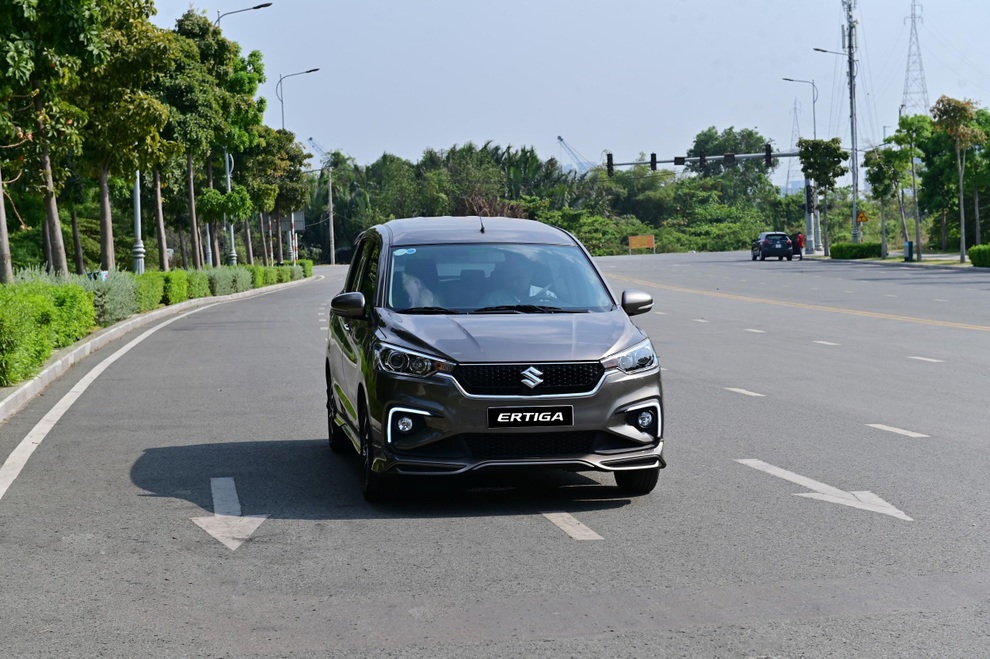Suzuki Ertiga - mẫu MPV cho những hành trình an toàn, gắn kết gia đình - 1 Suzuki Ertiga - mẫu MPV cho những hành trình an toàn, gắn kết gia đình - 1