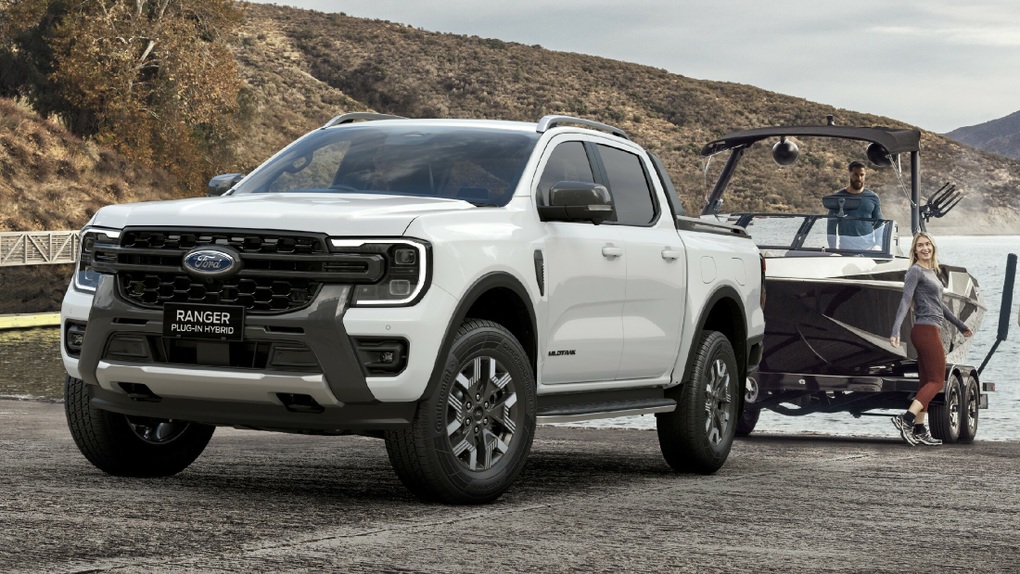 Ford Ranger phiên bản xăng lai điện chạy được hơn 45km thuần điện - 11 Ford Ranger phiên bản xăng lai điện chạy được hơn 45km thuần điện - 11