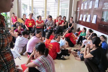 Lợi ích vào túi chủ đầu tư, tiểu thương bị "bỏ rơi"