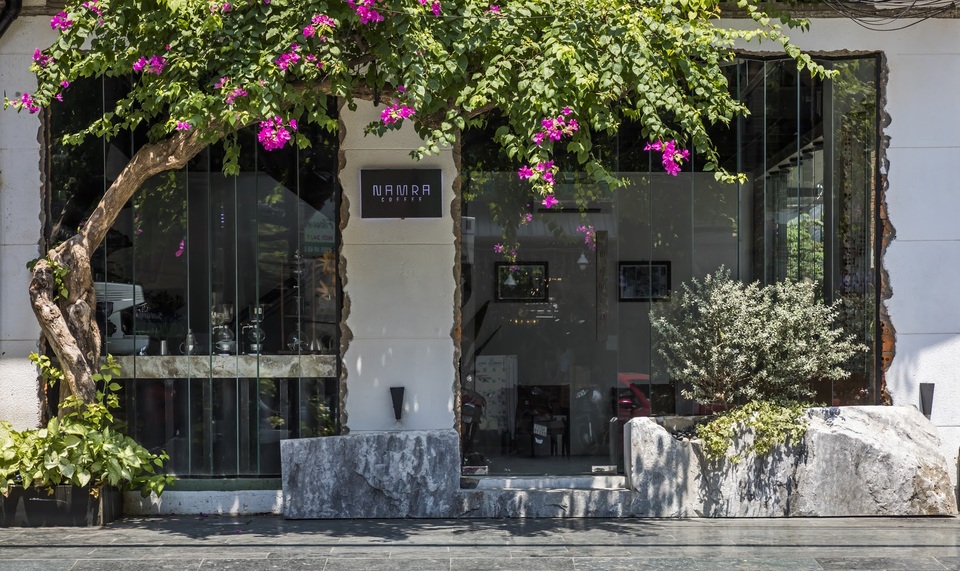 Quán cà phê cải tạo từ biệt thự cổ, đẹp như ốc đảo xanh giữa lòng Đà Nẵng - 2 Quán cà phê cải tạo từ biệt thự cổ, đẹp như ốc đảo xanh giữa lòng Đà Nẵng - 2