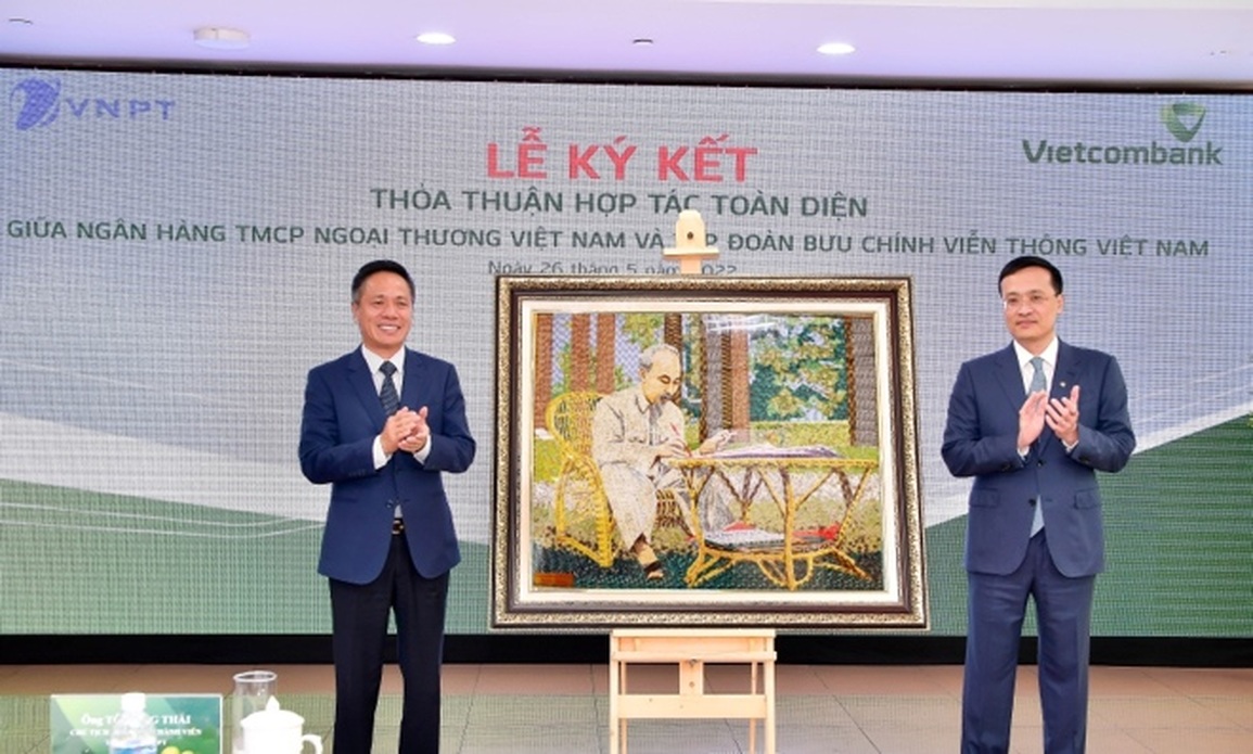 Vietcombank và VNPT ký kết thỏa thuận hợp tác toàn diện - 6 Vietcombank và VNPT ký kết thỏa thuận hợp tác toàn diện - 6