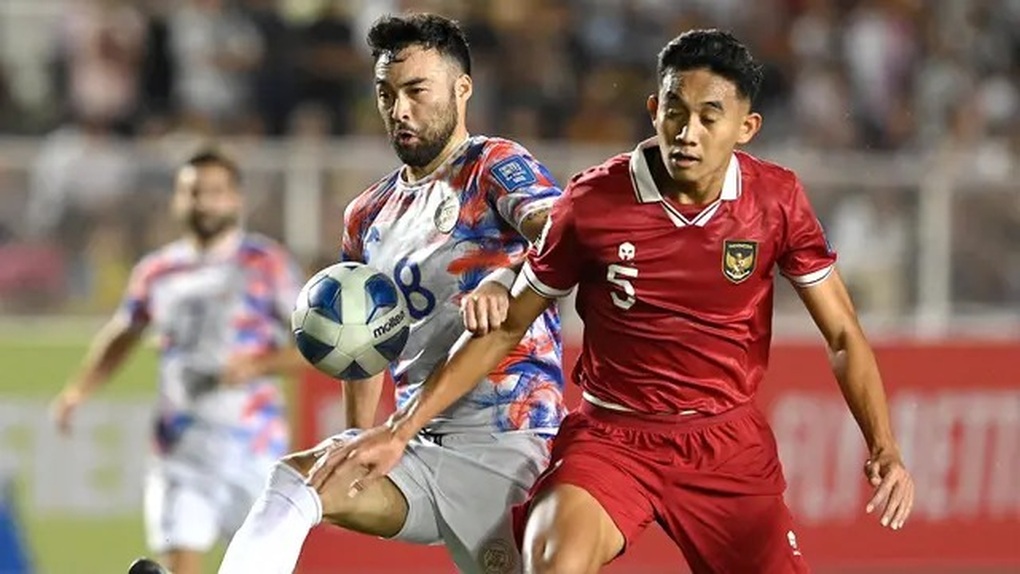 HLV Shin Tae Yong tát học trò, đáp trả phát ngôn của trung vệ Việt Anh - 2 HLV Shin Tae Yong tát học trò, đáp trả phát ngôn của trung vệ Việt Anh - 2