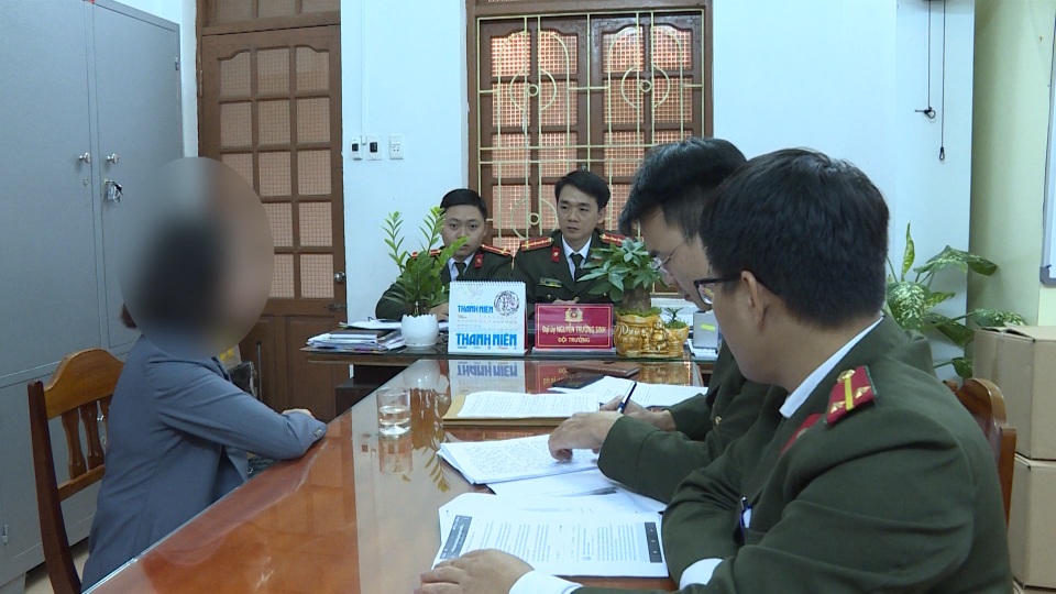 Triệu tập người tung tin trên 200 người từ Trung Quốc về không được cách ly - 1 Triệu tập người tung tin trên 200 người từ Trung Quốc về không được cách ly - 1