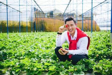 Nguyên Khang nhìn lại năm cũ trước thềm xuân sang