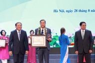 Nhạc sĩ Đỗ Hồng Quân, HLV Mai Đức Chung được vinh danh ở lĩnh vực văn hóa
