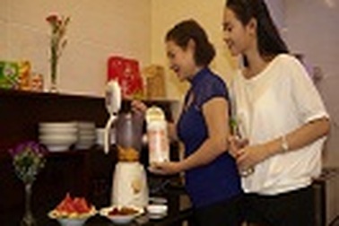 Tôn Nữ Na Uy trong mắt mẹ: Chăm sóc bản thân và gia đình là ưu tiên hàng đầu