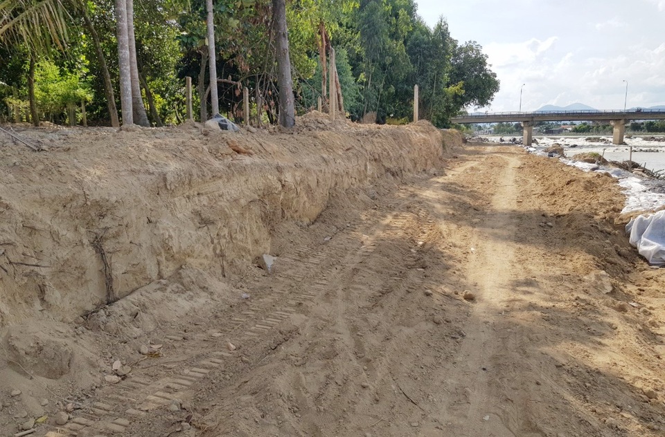 Văn bản lạ gây phẫn nộ tại TP Nha Trang: Tỉnh Khánh Hoà có động thái gì? - 4 Văn bản lạ gây phẫn nộ tại TP Nha Trang: Tỉnh Khánh Hoà có động thái gì? - 4