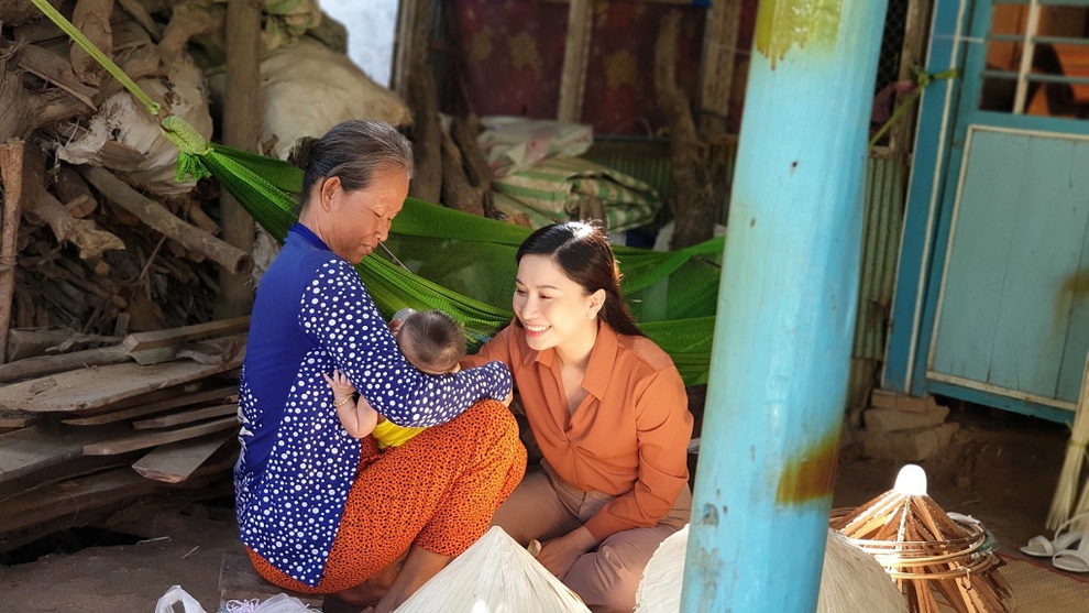 MC Anh Thơ tiếc nuối chia tay chương trình Trái tim nhân ái - 3 MC Anh Thơ tiếc nuối chia tay chương trình Trái tim nhân ái - 3